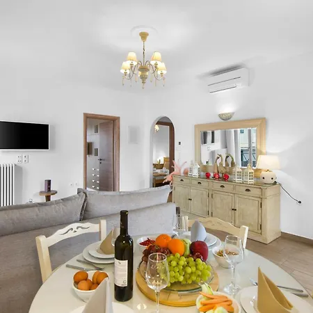 Panos Apartment Naousa